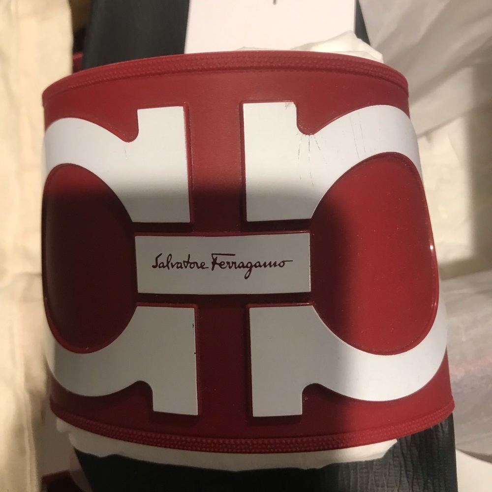 Salvatore feregamo men’s RED GROOVE 2 slides size 9 made in Italy